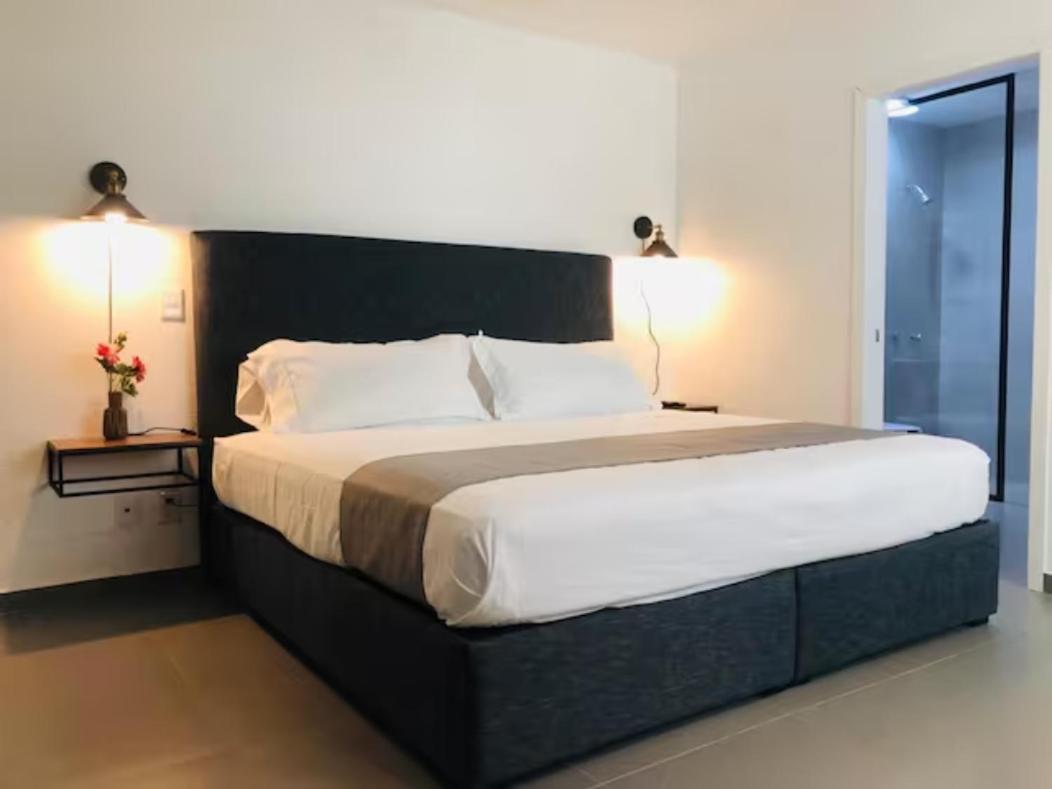 Urban Gran Plaza Aparthotel Zapopan Exteriör bild